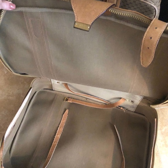 2 Vintage Gucci Suitcases - Picture 6 of 8